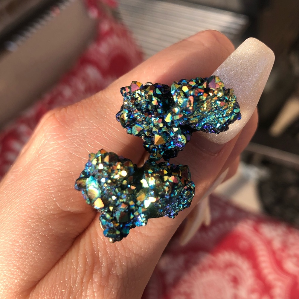 Geo Rock studs!